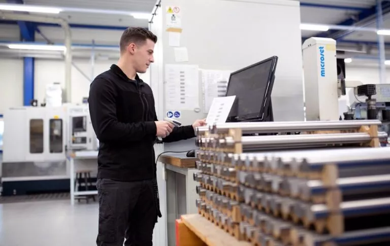 Logistik Branche Zeiterfassung AVERO Zeiterfassung für die Logistik – AVERO® von digital ZEIT